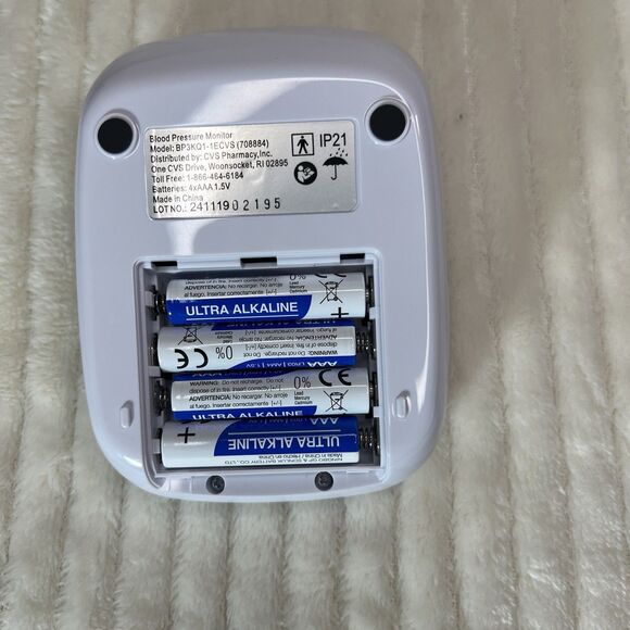 Blood Pressure Monitor Series 100. Upper Arm. Batteries Included. - Picture 10 of 12